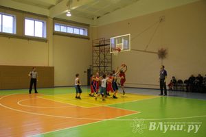 Великолукские баскетболисты стали победителями междугородних соревнований по баскетболу