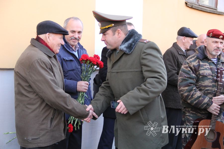 В школе №9 состоялось открытие мемориальной доски (фоторепортаж)