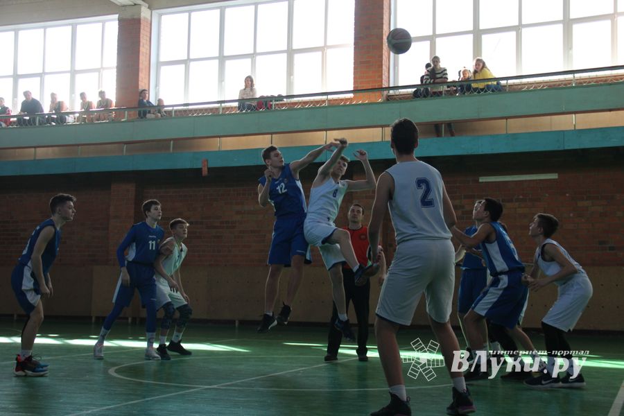 Великолучане завоевали золото финальных соревнований по баскетюолу 11-й областной Спартакиады (ФОТО)