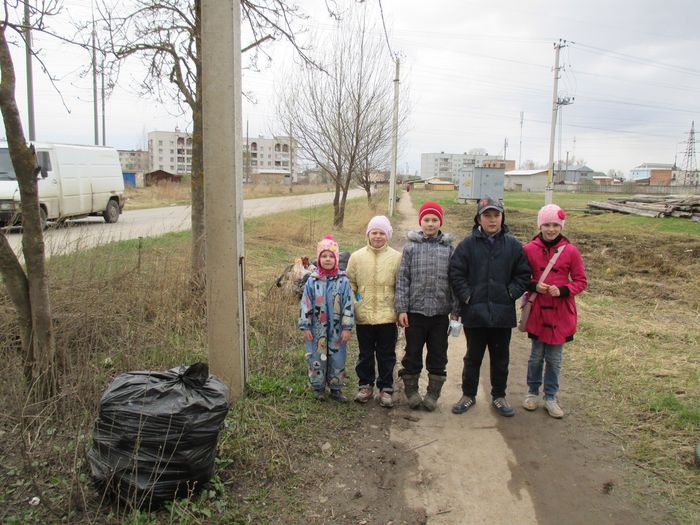 До Лаврино в Великих Луках субботник не дошёл...