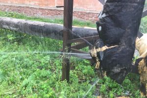 ФОТОФАКТ: На Дружбе прорвало трубу 