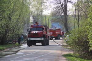 На пожаре в пр. Нелидовском ликвидировали открытое горение (ФОТО)