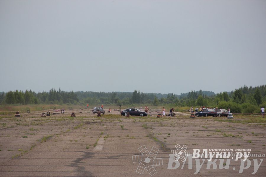 В Великих Луках прошли воздушные бои (фото)