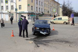 ДТП на перекрёстке Ленина-Дьяконова (ФОТО)