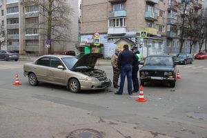 Попавший в ДТП великолучанин просит откликнуться свидетелей (ФОТО)
