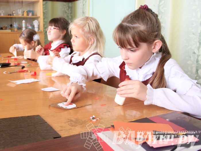 Великолукских лицеистов посвятили в «Маленькие мастера»