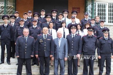 Сегодня молодые Псковские полицейские приняли присягу (фото)