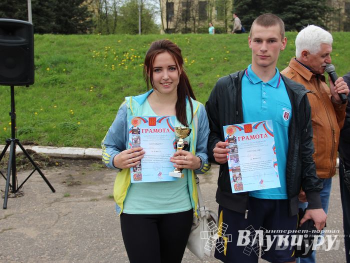 В Великих Луках прошла весенняя городская эстафета (фото)