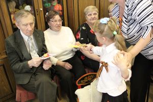 Юные великолучане отметили День победы (ФОТО)