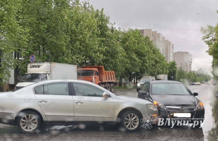 Еще одно ДТП в Великих Луках (ФОТО)