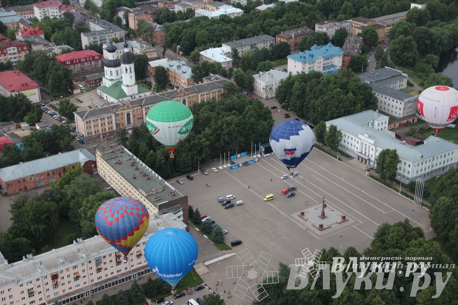 Открытие 18-й Международной встречи воздухоплавателей в Великих Луках