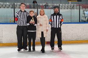 Великолукские хоккеисты привезли бронзу с областного турнира «Золотая шайба» (ФОТО)