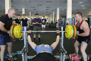 Народный жим в «С-Фитнес»