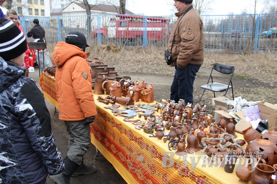 Гуляния широкой великолукской Масленицы