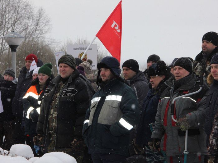 Команда железнодорожников из Великих Лук заняла первое место в соревновании по подледному рыболовству (ФОТО)