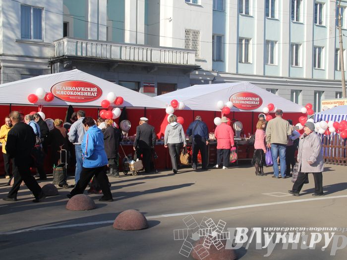 Традиционная весенняя ярмарка прошла в Великих Луках