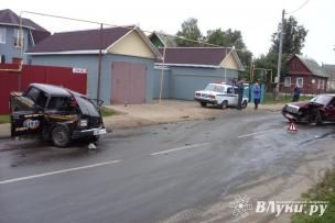 В Великих Луках инспектор ДПС, устроивший аварию с такси, пойдет под суд (ФОТО)