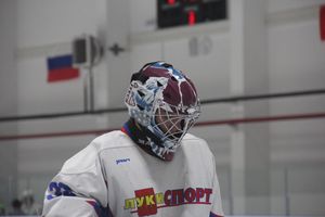 Две великолукские команды хоккеистов одержали победы в домашних матчах (ФОТО)