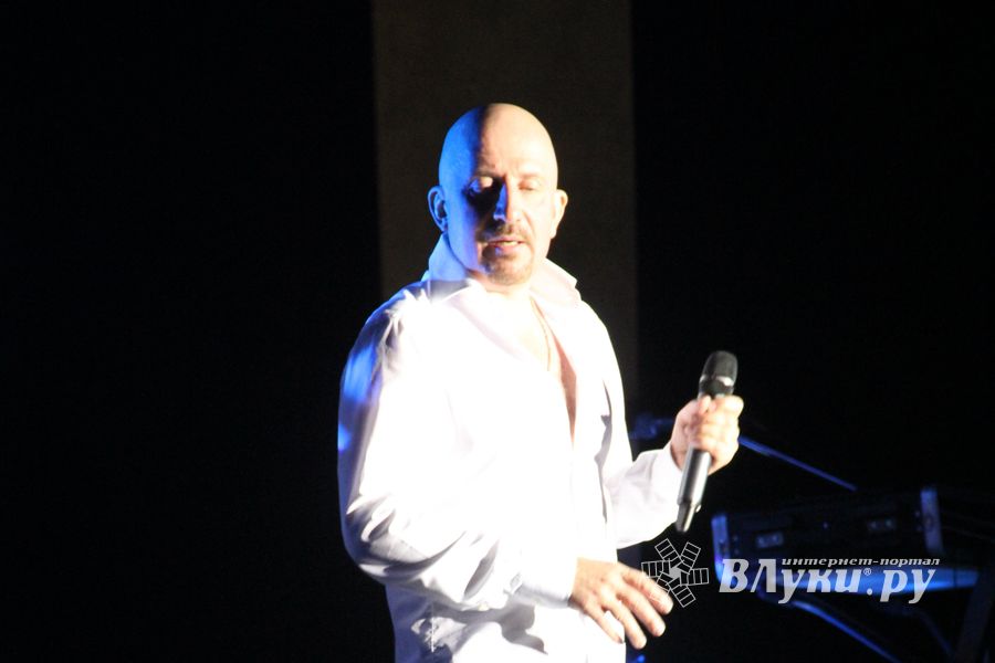 Концерт Евгения Григорьева прошел в Великих Луках