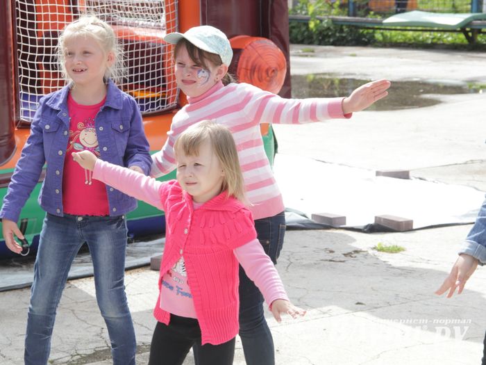 «Парад детских колясок» в День семьи, любви и верности (ФОТО)