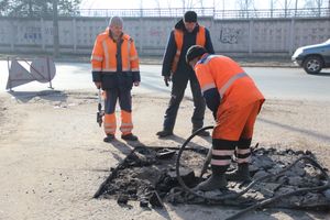 Ямочный ремонт на ул. Нелидовской (ФОТО)