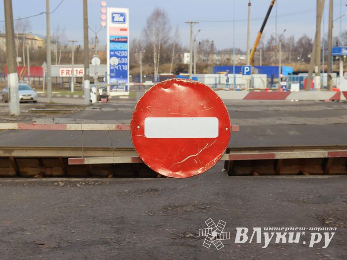 Самарский переезд закрыт (ФОТО)