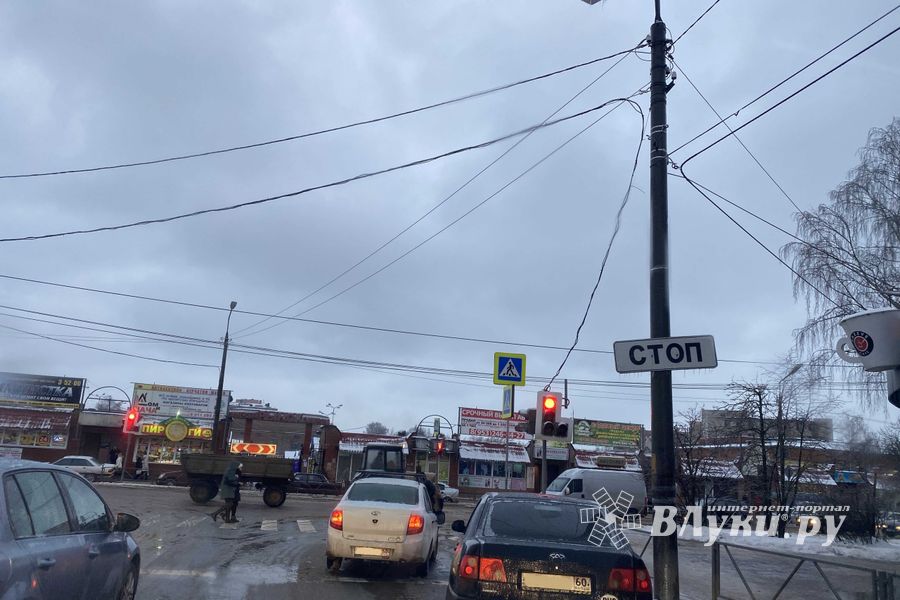 ДТП возле Смоленского рынка (ФОТО)