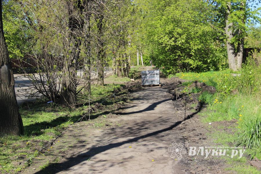 На улицах Дворецкой и Виноградова появится тротуар (ФОТО)
