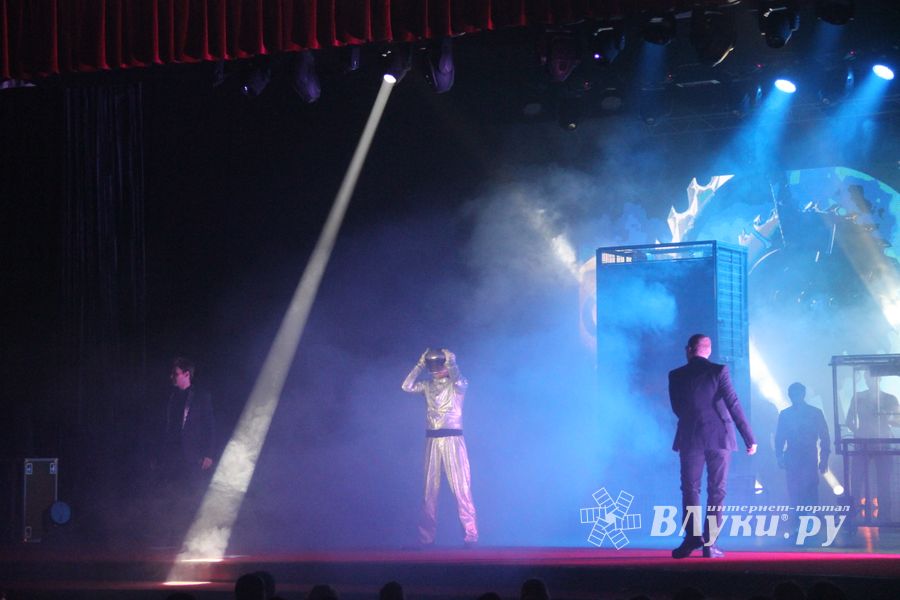 Состоялся концерт братьев Сафроновых «Империя иллюзий» (фото)