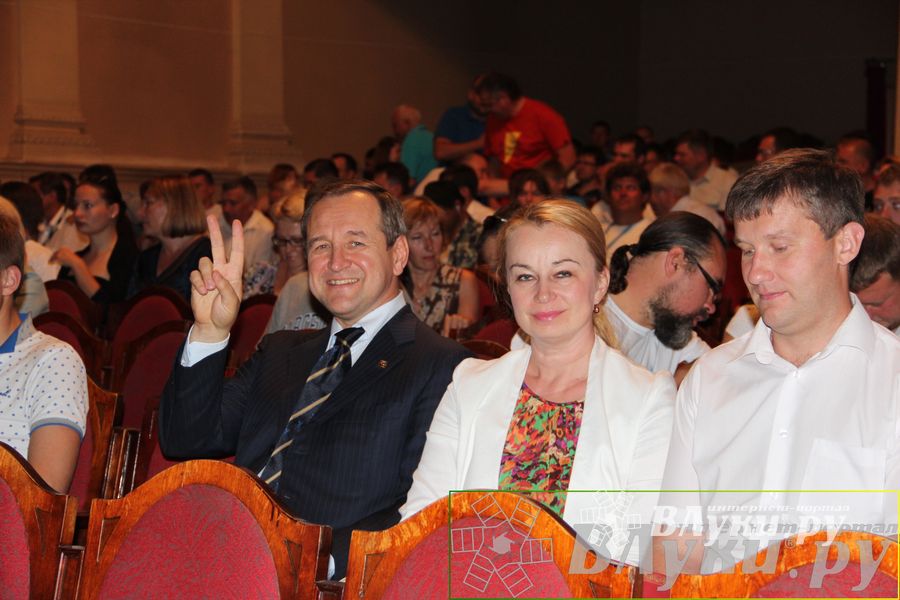 Церемония закрытия 18-й Международной встречи воздухоплавателей в Великих Луках, торжественное награждение