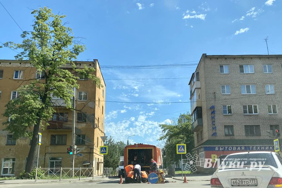 На перекрёстке Некрасова-Ботвина затруднено движение (ФОТО)