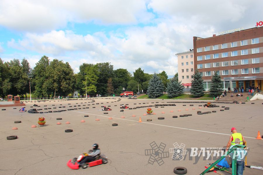 ​Великолучанин Николай Маркевич стал серебряным призером чемпионата г. Великие Луки по картингу (фото)