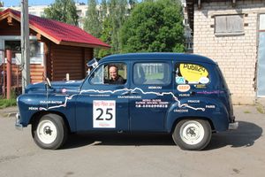Ретро-автомобили побывали в Великих Луках (ФОТО)