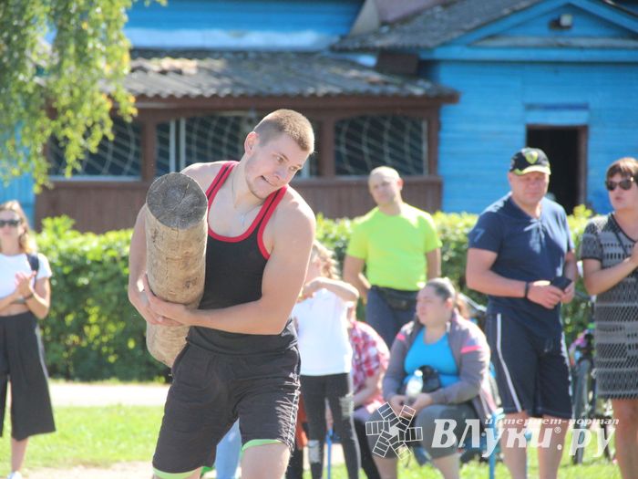 Большой спортивный праздник в Великих Луках (ФОТО)
