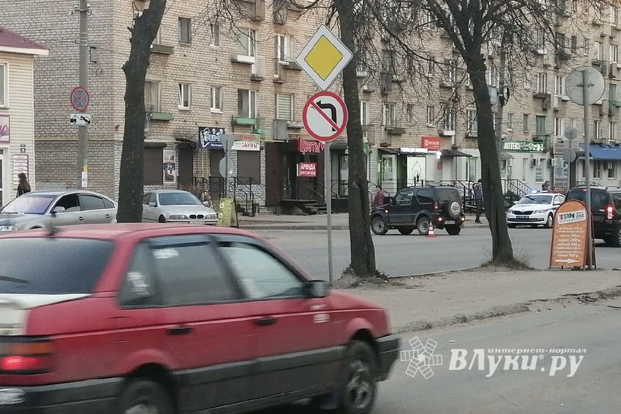 На Октябрьском очередное ДТП (ФОТО)