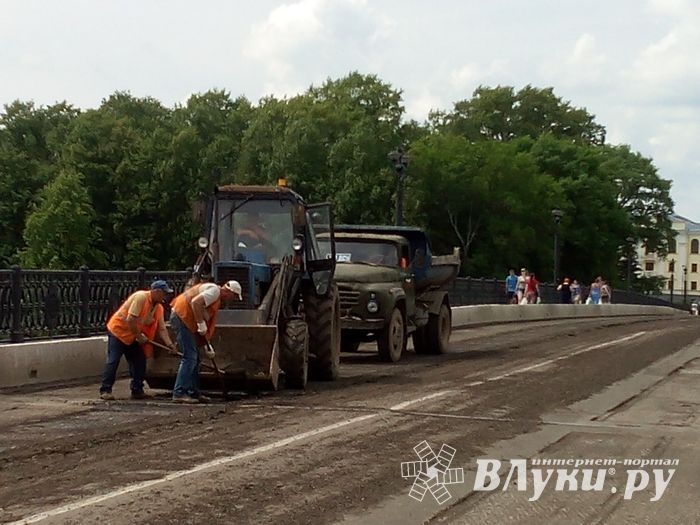 Мост через Ловать в Великих Луках откроют вечером (ФОТО)