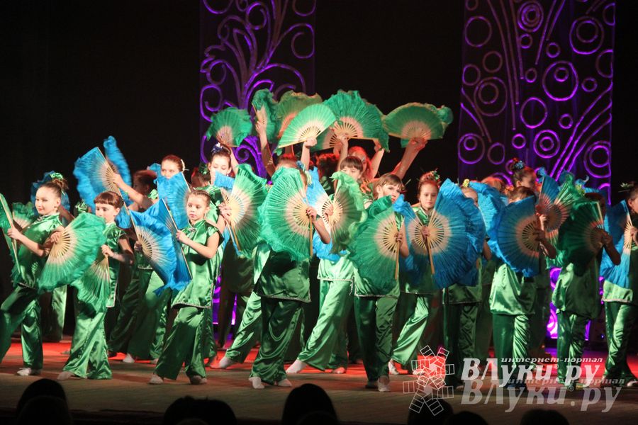  В ДК им. Ленина состоялся отчетный концерт студии восточного танца «Восточные сладости» (фото)