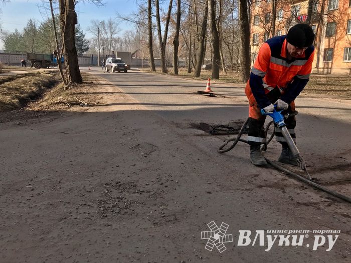 Ямочный ремонт на ул. Нелидовской (ФОТО)