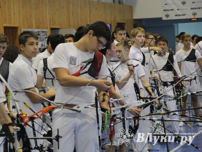 В Великих Луках стартовали всероссийские соревнования по стрельбе из лука «Надежда России» (ФОТО)