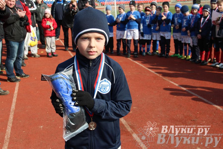 В Великих Луках прошел международный детский турнир по футболу «Наши надежды»