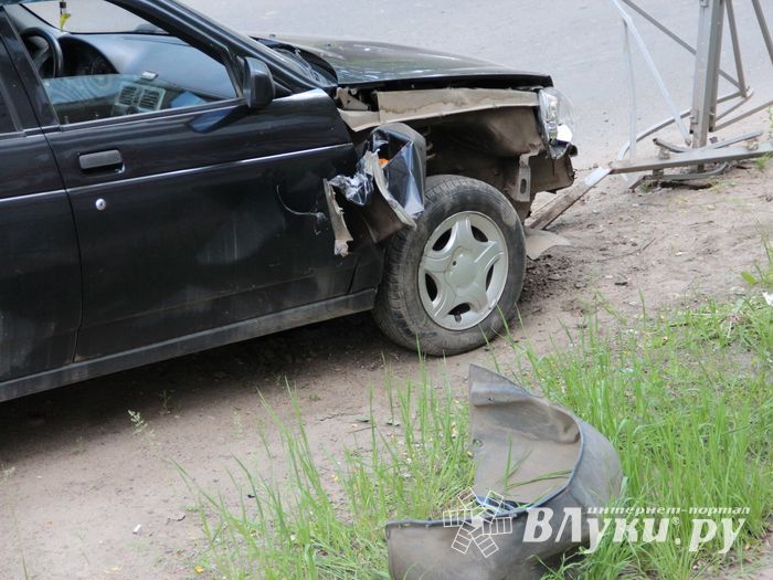 ДТП возле бани «Каменка» в Великих Луках (ФОТО)