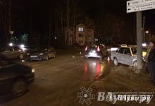 ДТП на проспекте Гагарина: иномарка, «жигули», столб (ФОТО)