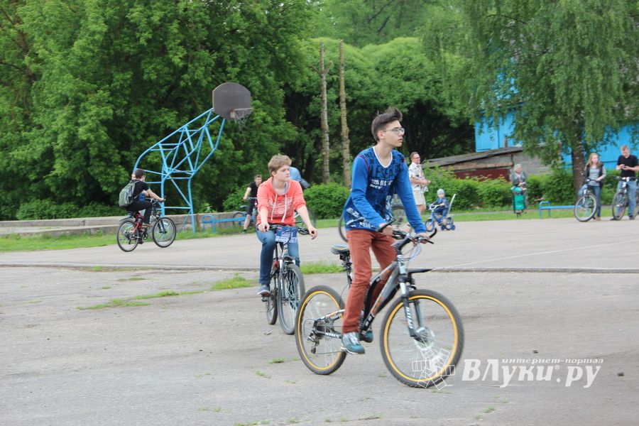 В Великих Луках состоялся «Велопарад» (ФОТО)