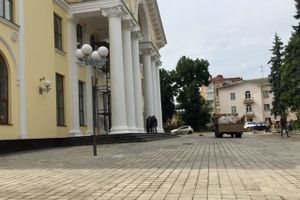 В Великих Луках идут последние приготовления перед открытием Драмтеатра и празднованием Дня города (ФОТО)