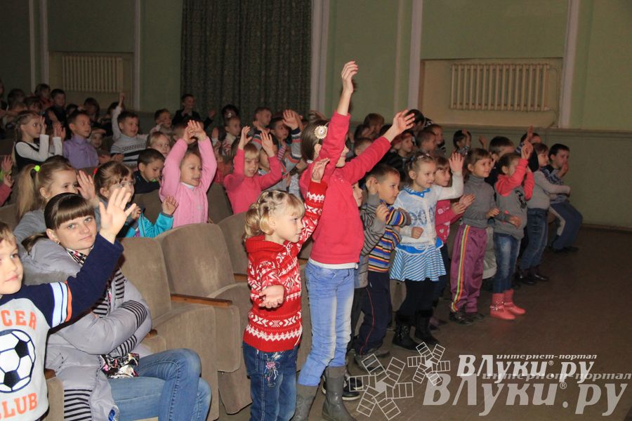 Состоялась премьера спектакля «Однажды в сказке...» (фото)