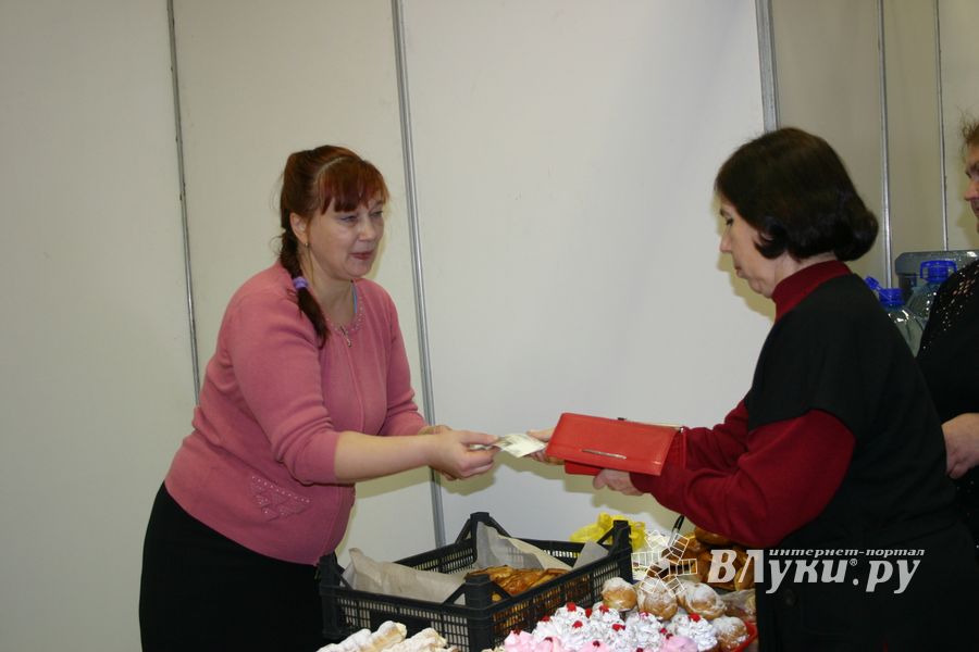 Универсальная выставка малого и среднего бизнеса открылась в Великих Луках