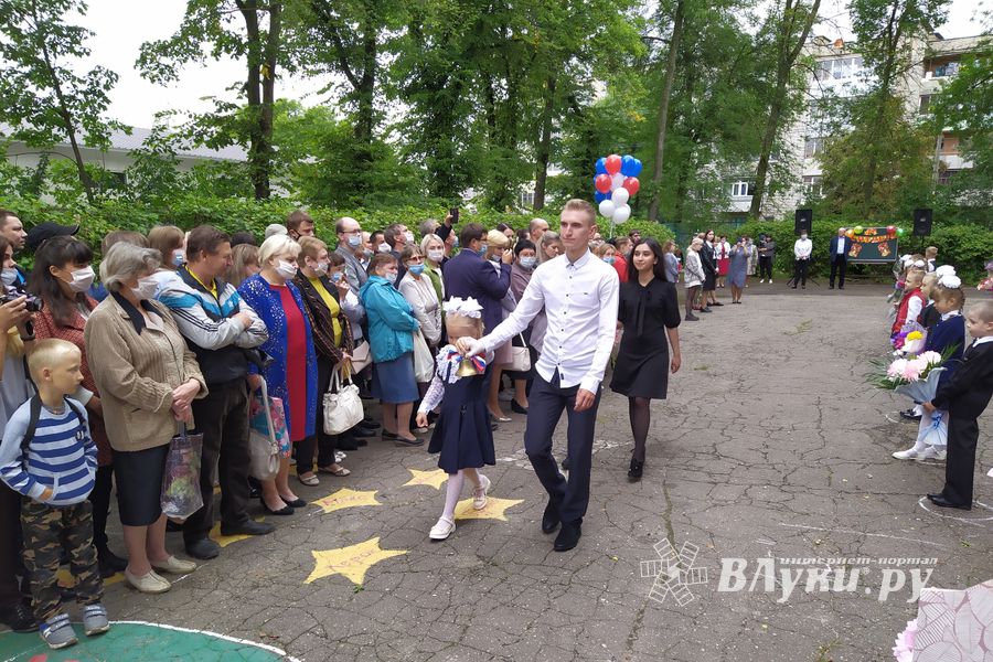 Без родителей и только для избранных (ФОТО)