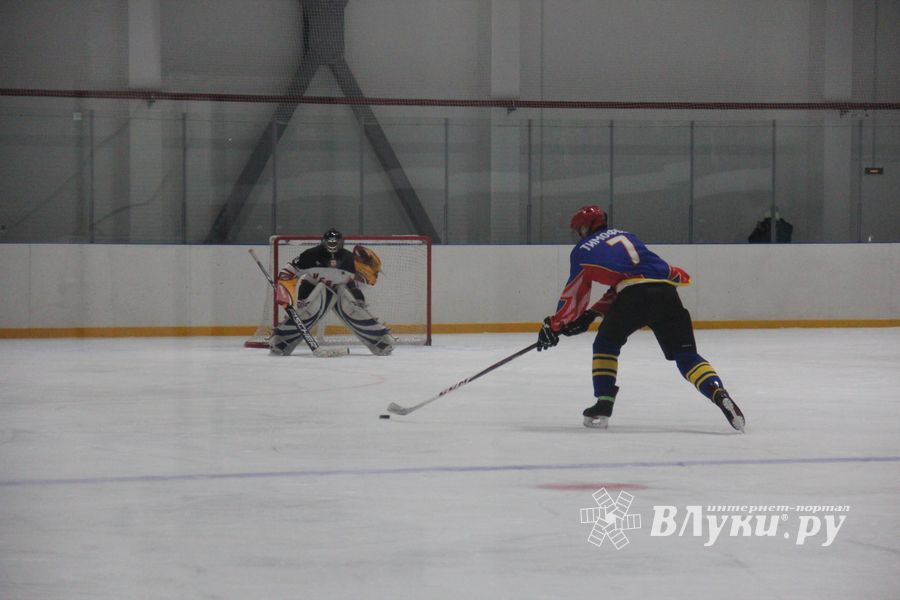 ХК «ЛукиСпорт» разгромила команду Невеля (ФОТО)