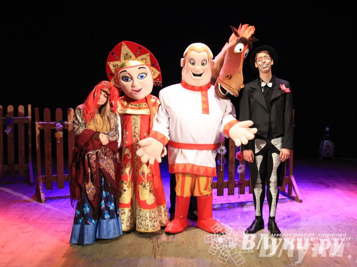 Состоялась премьера спектакля «Однажды в сказке...» (фото)
