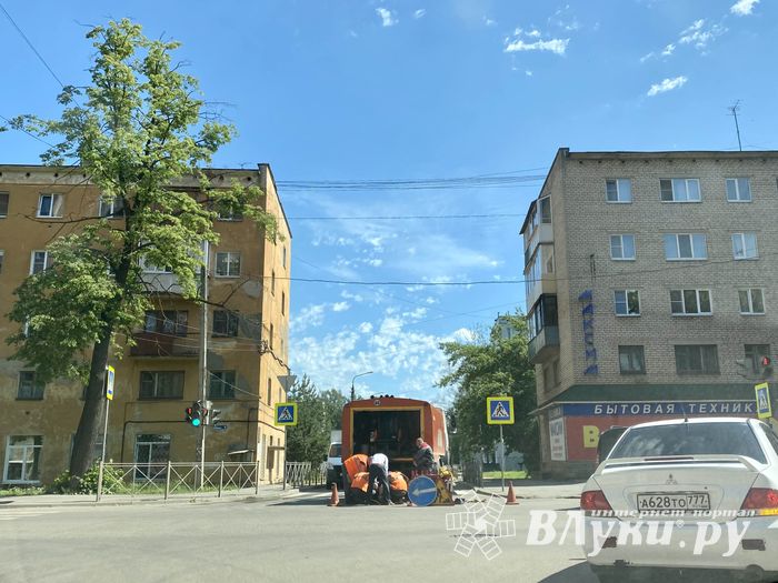 На перекрёстке Некрасова-Ботвина затруднено движение (ФОТО)